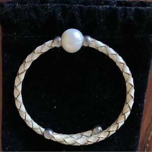 Elegant Genuine Pearl and Braided Leather Bracelet